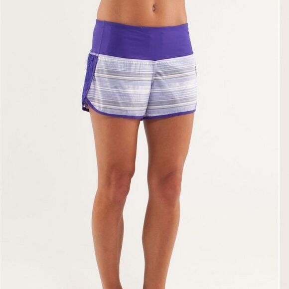 Lululemon Run: Sun Sprinter Short Size 6 - Picture 5 of 6
